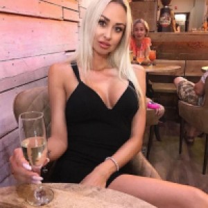 Rodjena da te zadovoljim!