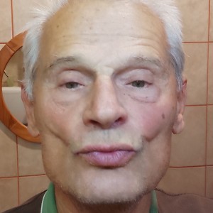 Ozbiljna veza, stariji gospodin