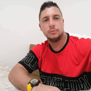 Trazim ozbiljnu djevojku molim samo ozbiljne ponude