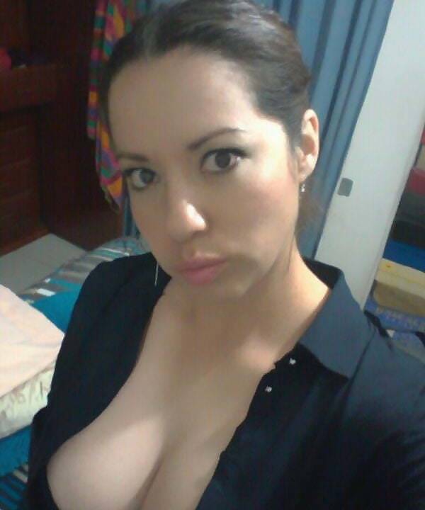 SEXY RAZGOVOR S LEONARDOM JASKA ZOVI 064-605-500 ŠALJI SMS vidi opis