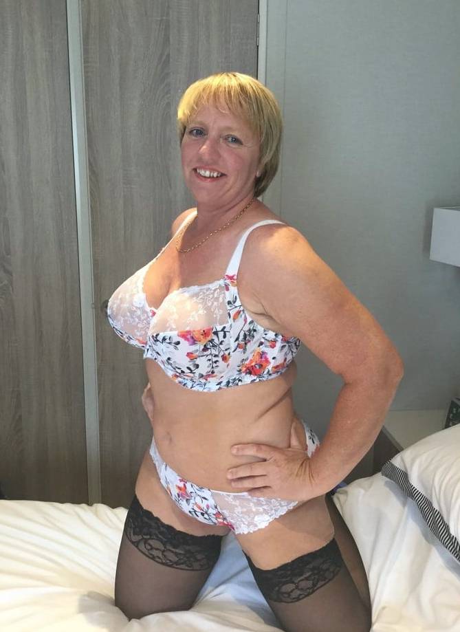 NAJJEFTINIJI CHAT KATARINA JASKA ZOVI 064-605-500 ŠALJI SMS vidi opis