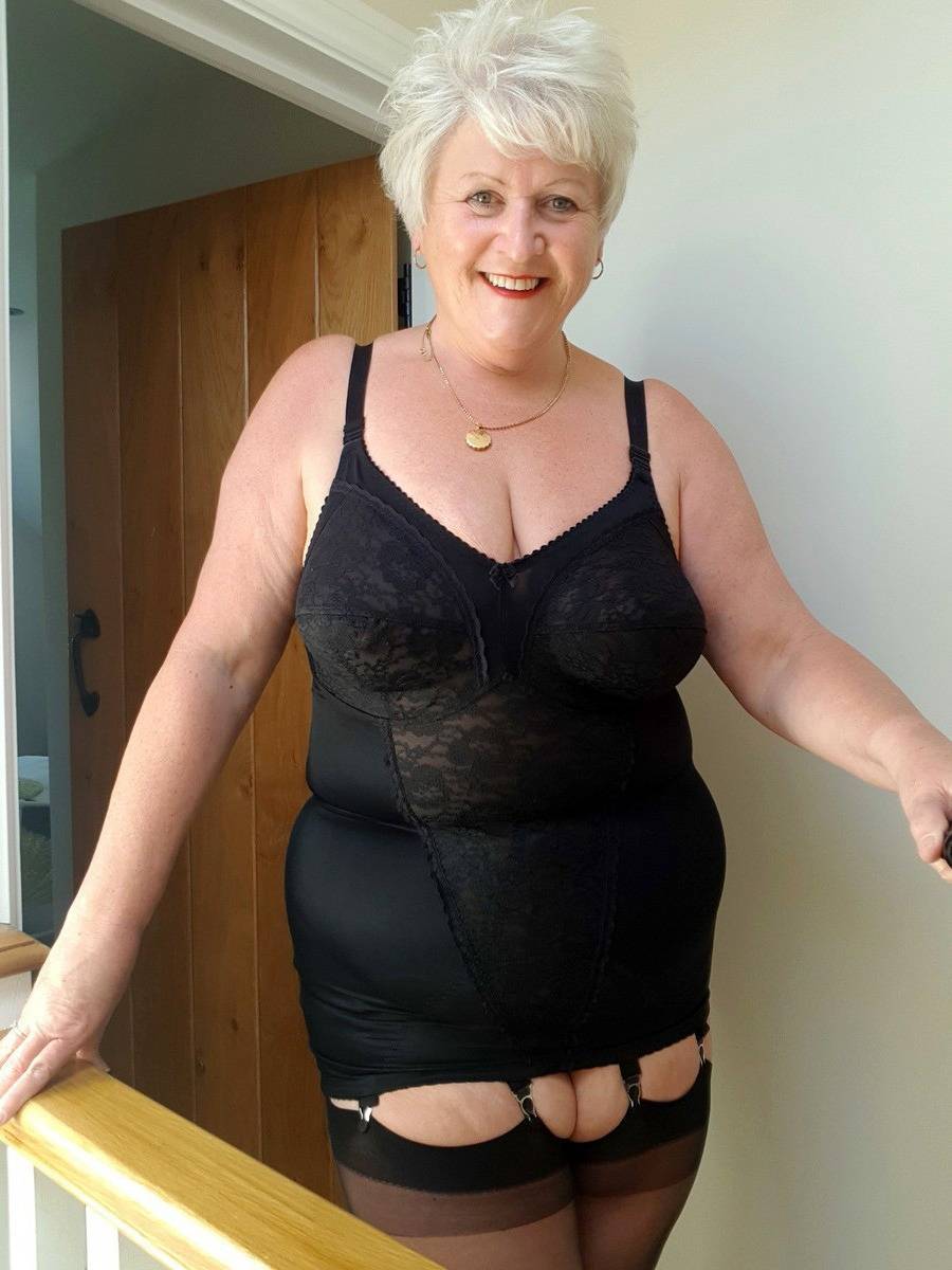 ŠALJEM VIDEO! BRANKA STUBICA ZOVI na 064-654-654 ŠALJI SMS vidi