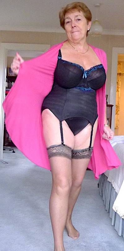 SEXY RAZGOVOR S ARIANOM OSIJEK ZOVI 064-605-500 ŠALJI SMS vidi opis